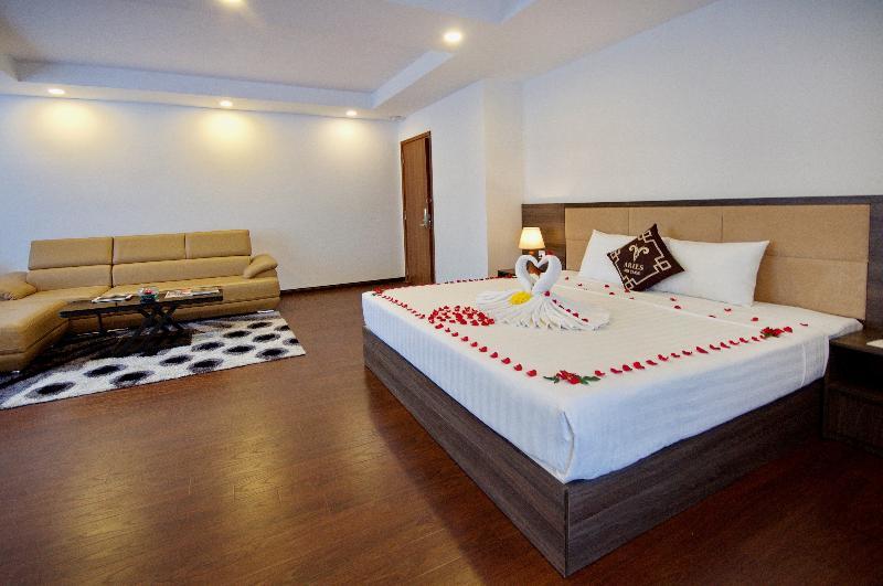 Aries Hotel Нячанг Екстер'єр фото