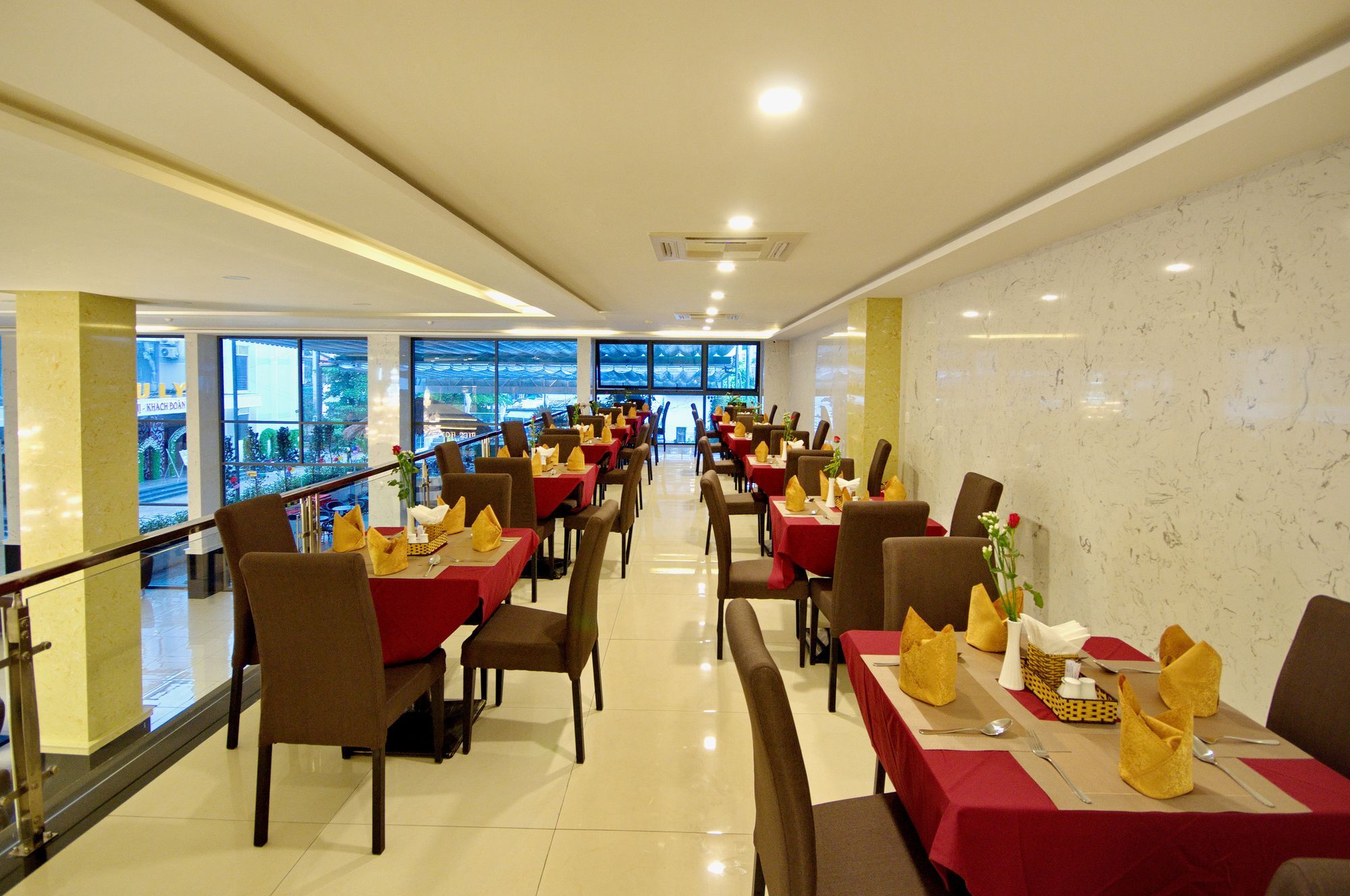 Aries Hotel Нячанг Екстер'єр фото