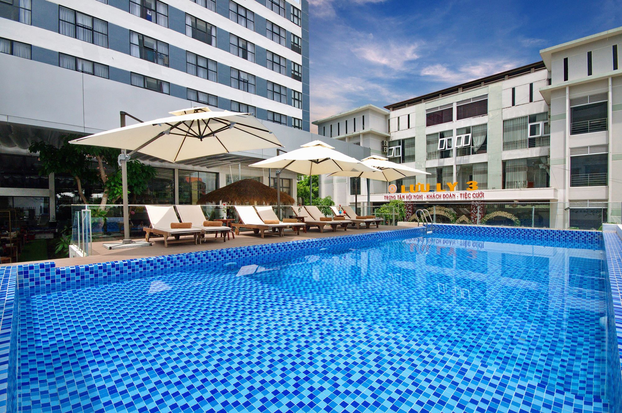 Aries Hotel Нячанг Екстер'єр фото